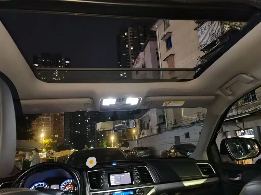Toyota Highlander — миниатюра 19