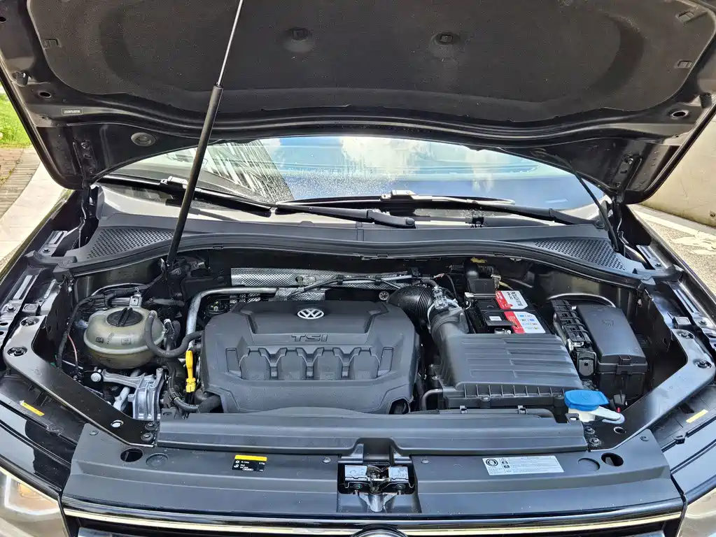 Volkswagen Tiguan L — миниатюра 17