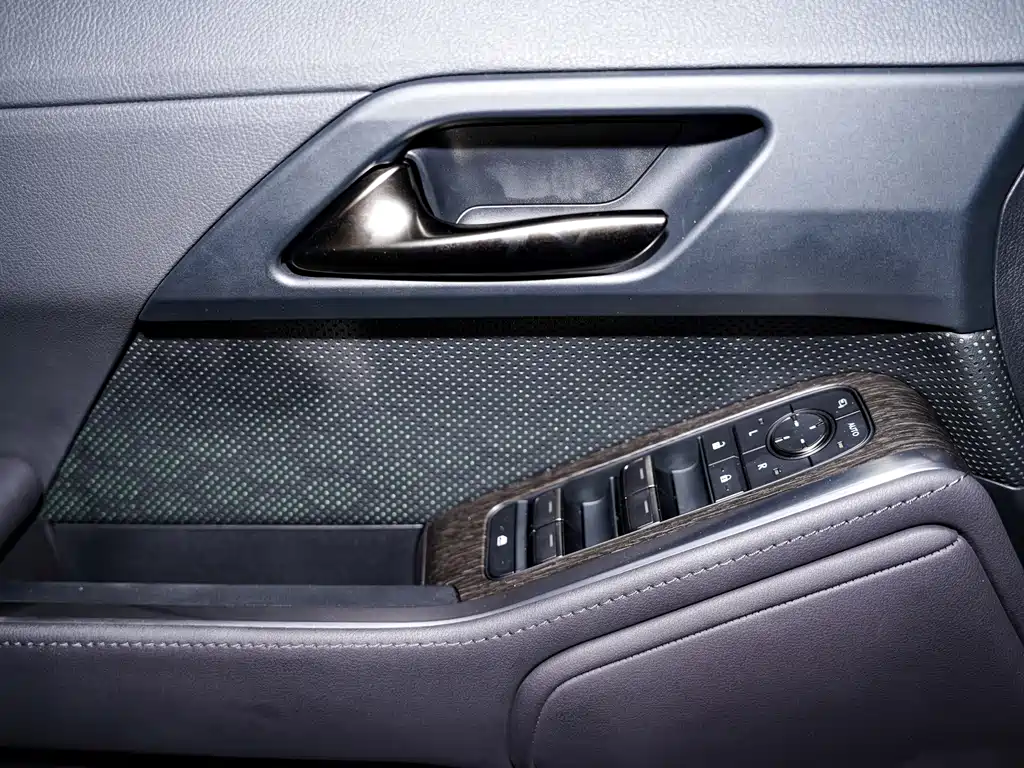 Lexus GX — миниатюра 25