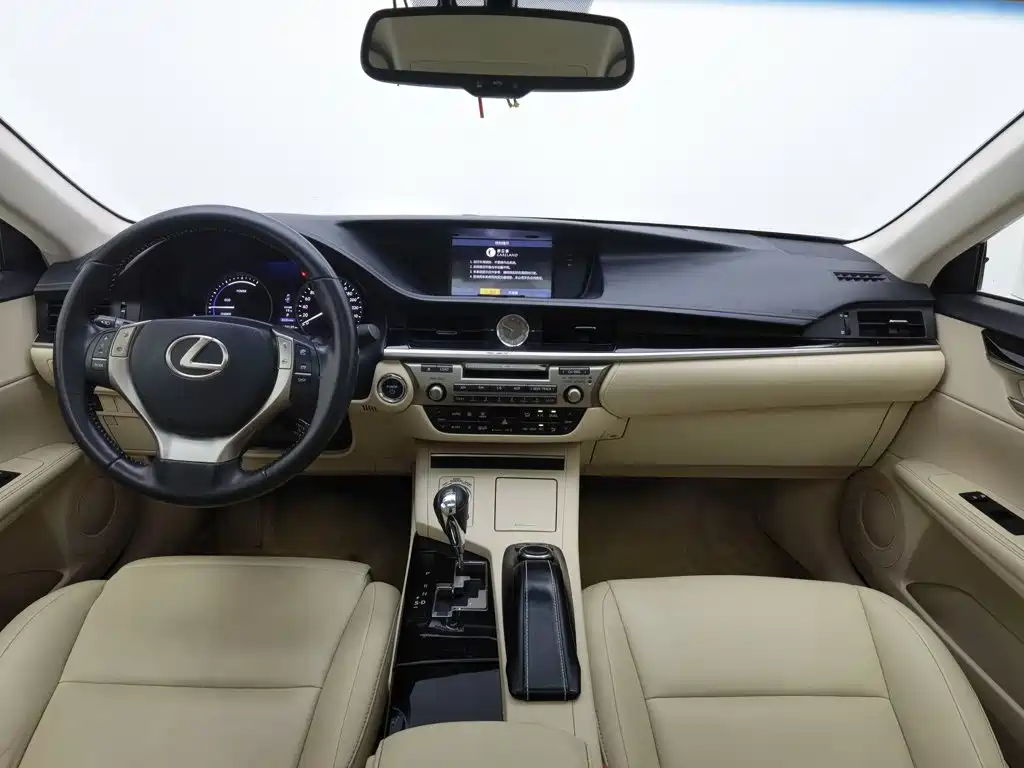 Lexus ES — миниатюра 5