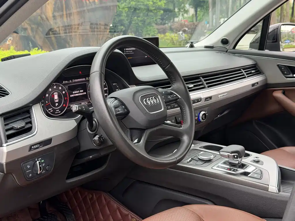 Audi Q7 — миниатюра 8