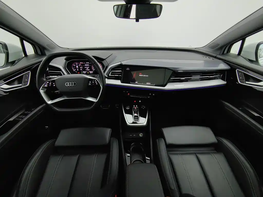 Audi Q4 e-tron — миниатюра 5