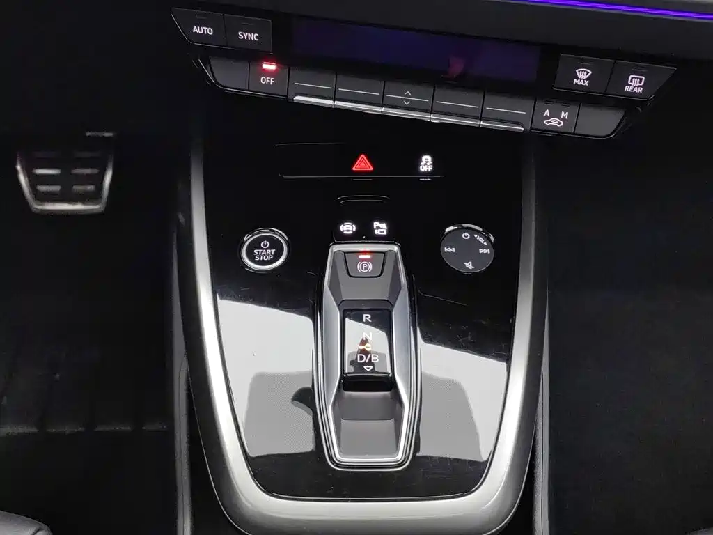 Audi Q4 e-tron — миниатюра 13