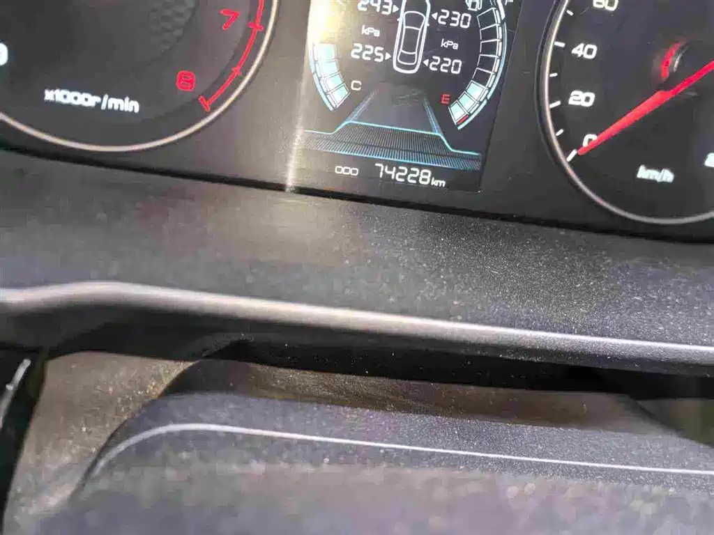 BYD Qin — миниатюра 2
