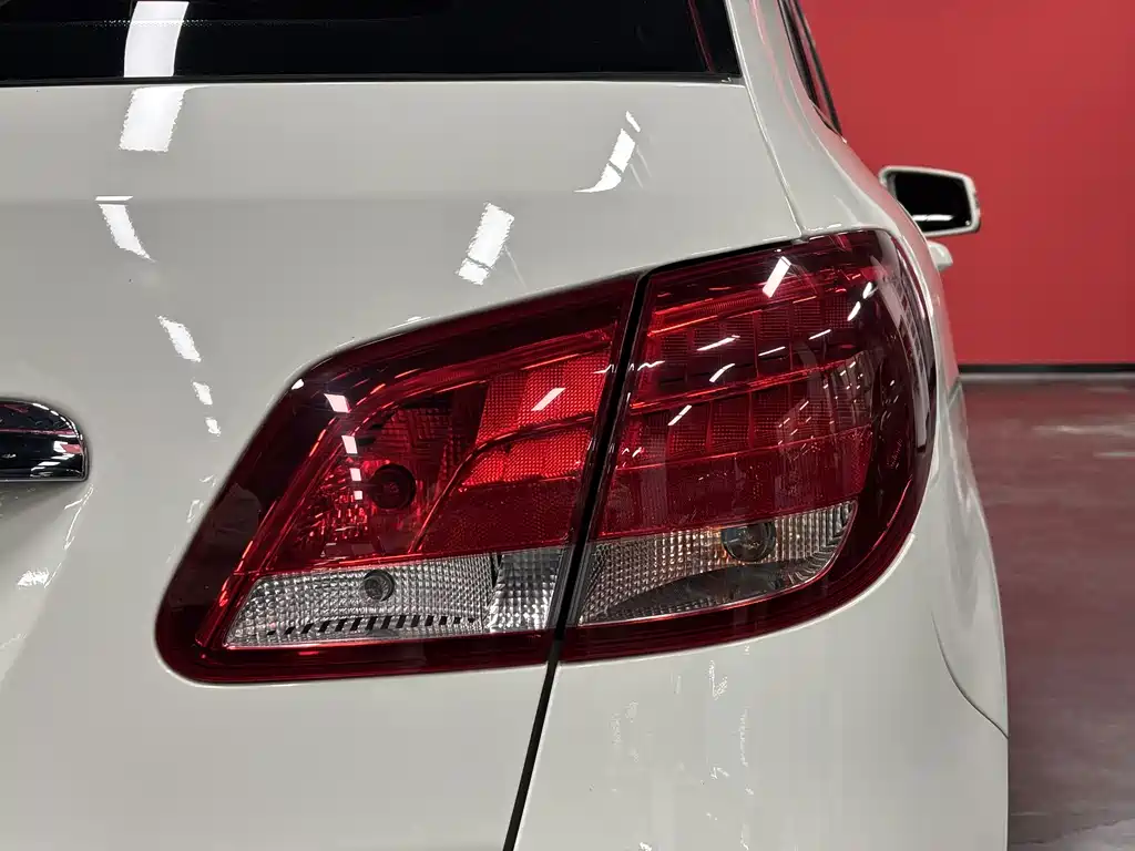 Mercedes-Benz B-Class — миниатюра 20