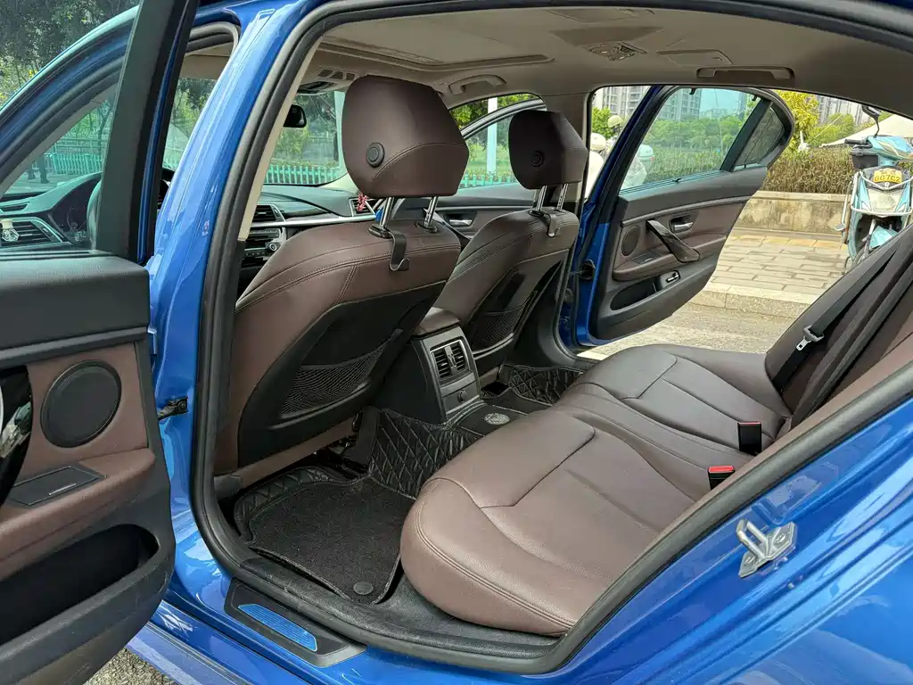 BMW 3 Series — миниатюра 7