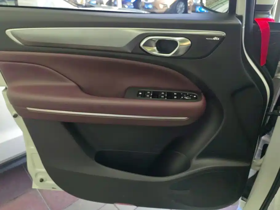 GAC Motor Trumpchi M6 — миниатюра 7
