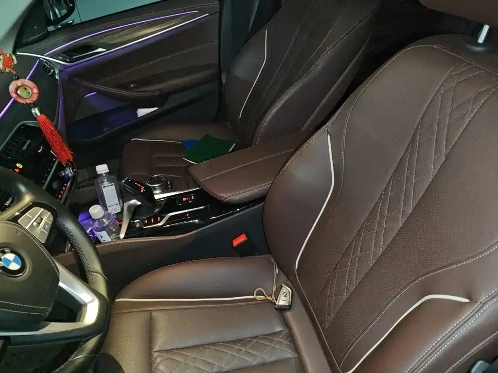 BMW 5 Series — миниатюра 11