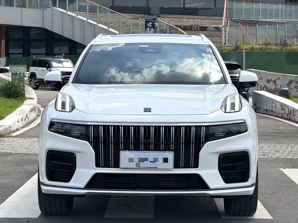 Lynk & Co 09 — миниатюра 2