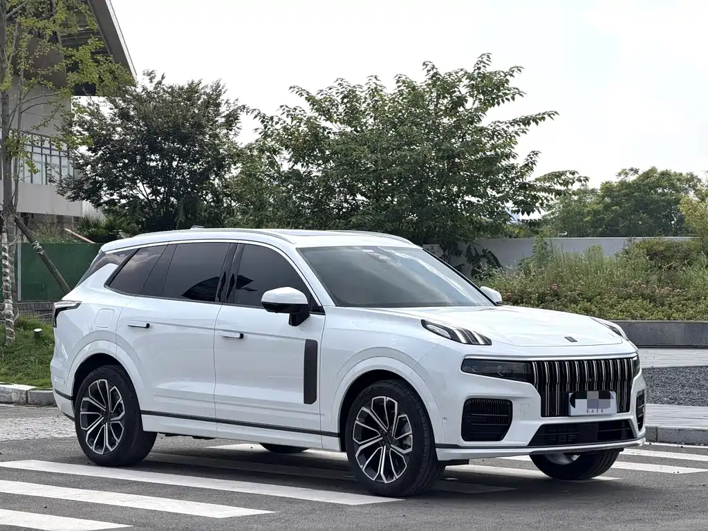 Lynk & Co 09 — миниатюра 3