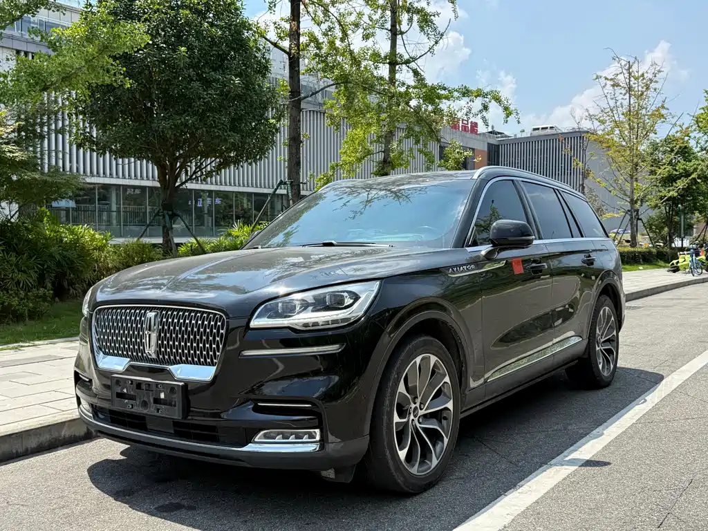 Lincoln Aviator