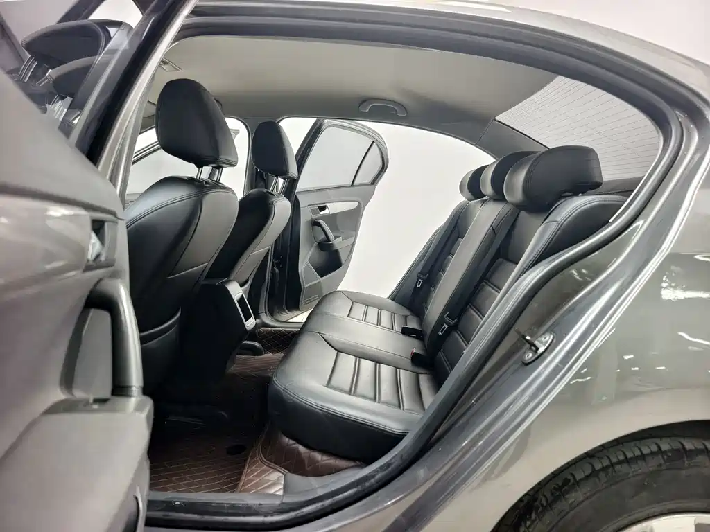 Volkswagen Lavida — миниатюра 12