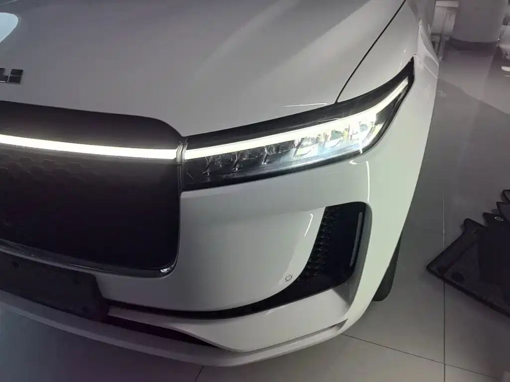 Li Auto Li ONE — миниатюра 18
