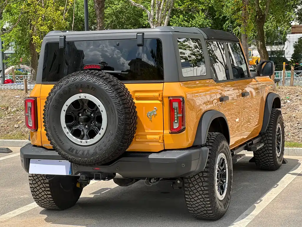 Ford Bronco — миниатюра 6