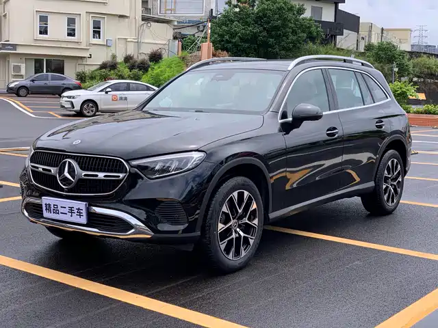 Mercedes-Benz GLC 2026 GLC 260 L 4 MATIC — фото 1
