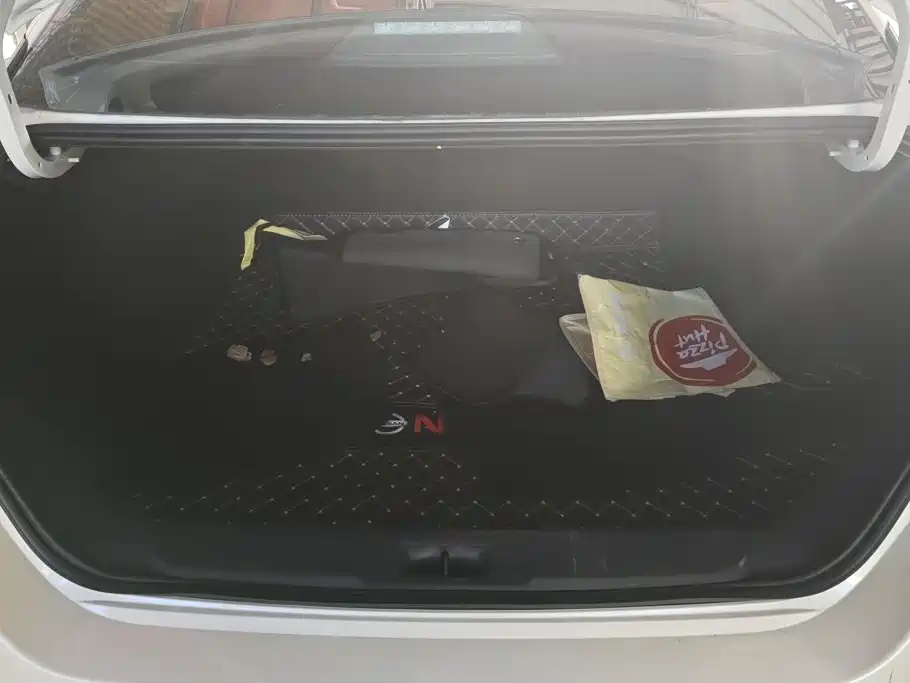 Nissan Sylphy — миниатюра 4