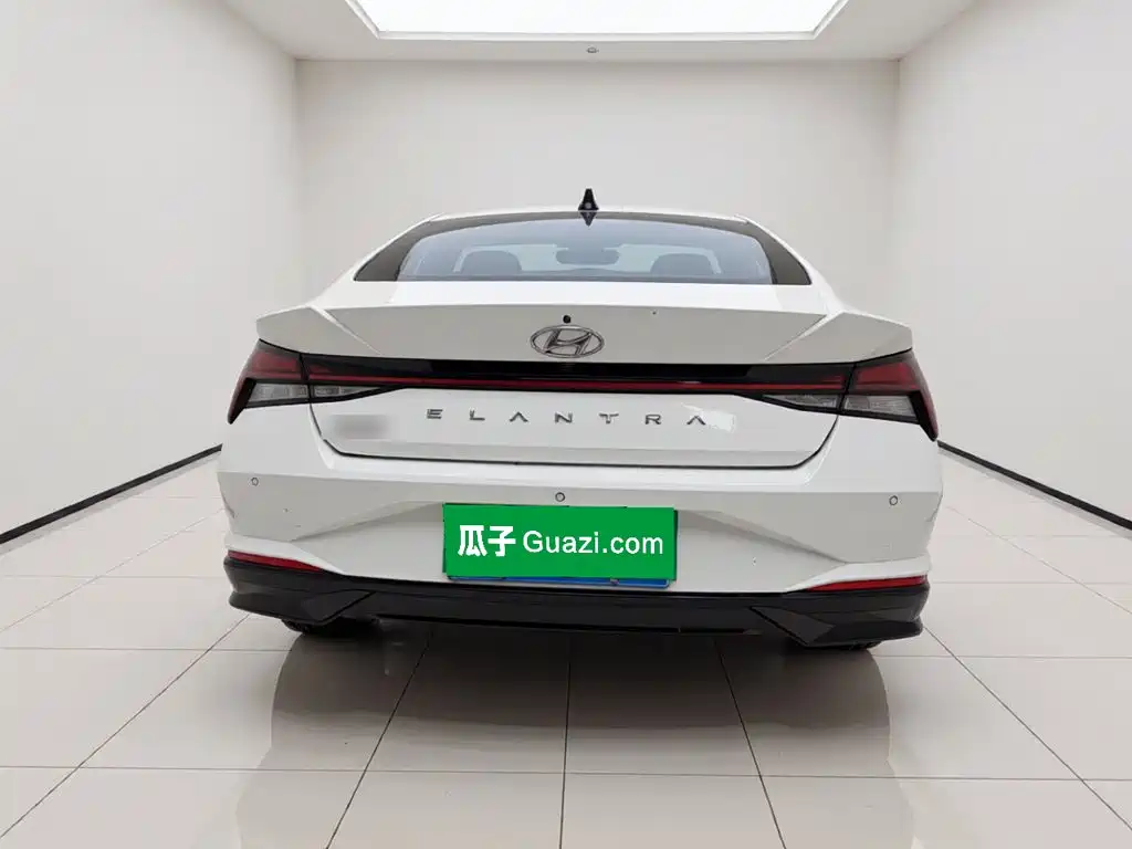 Hyundai Elantra — миниатюра 5