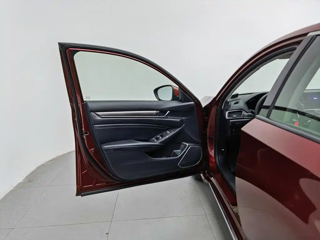 Honda Accord — миниатюра 8