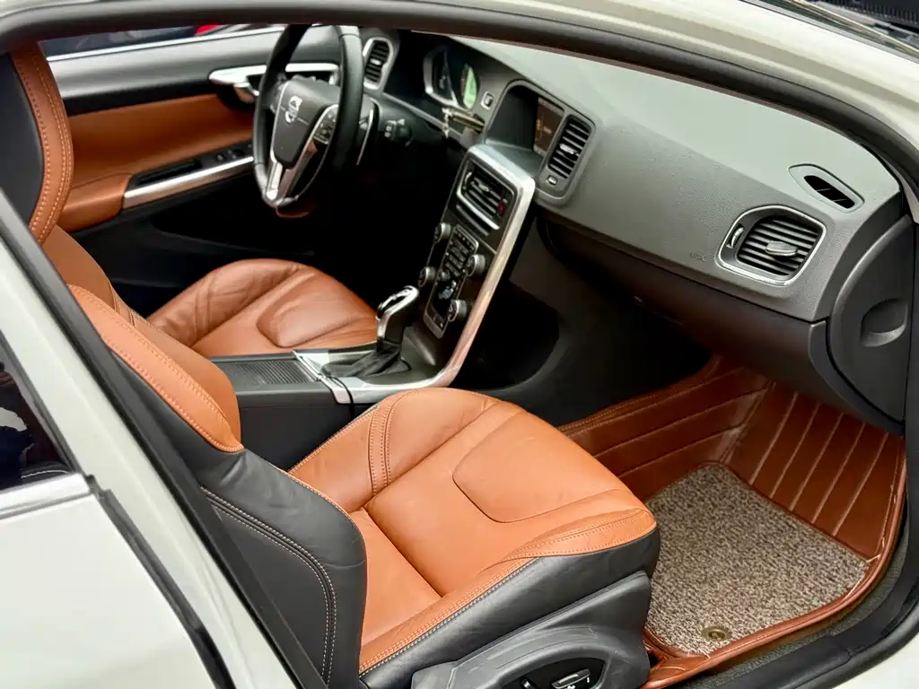 Volvo V60 — миниатюра 16