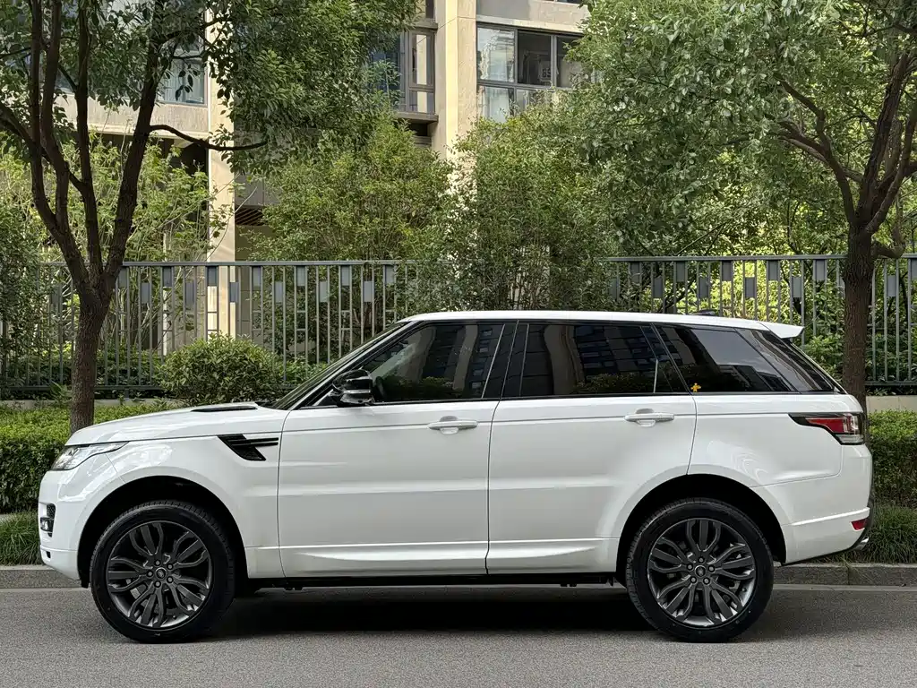 Land Rover Sport — миниатюра 3
