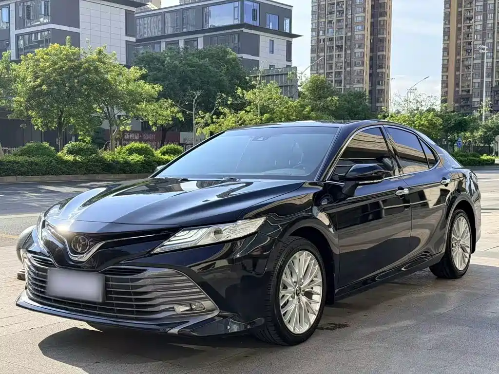 Toyota Camry — миниатюра 3