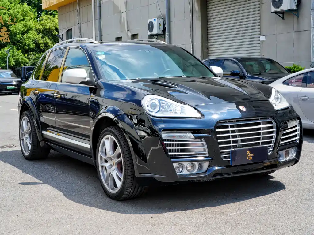 Porsche Cayenne — миниатюра 4