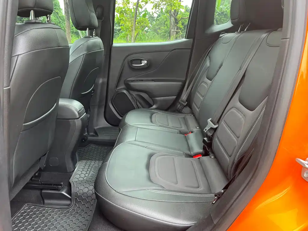 Jeep Renegade — миниатюра 7