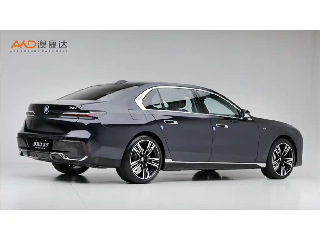 BMW 7 Series — миниатюра 3