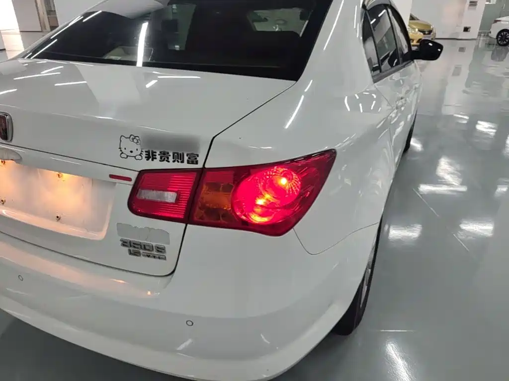 Roewe 350 — миниатюра 8