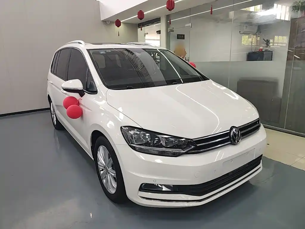 Volkswagen Touran — миниатюра 4