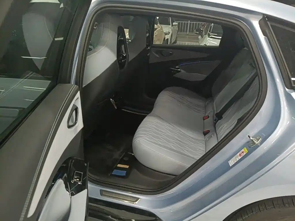 BYD Seal — миниатюра 17