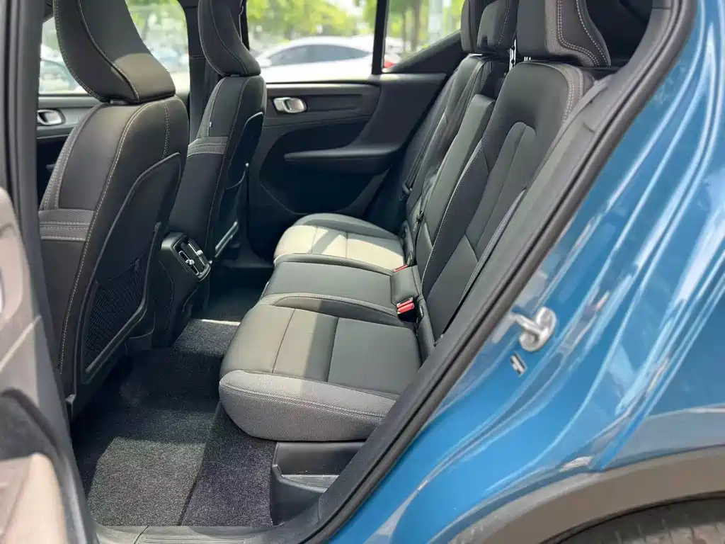 Volvo XC40 — миниатюра 7