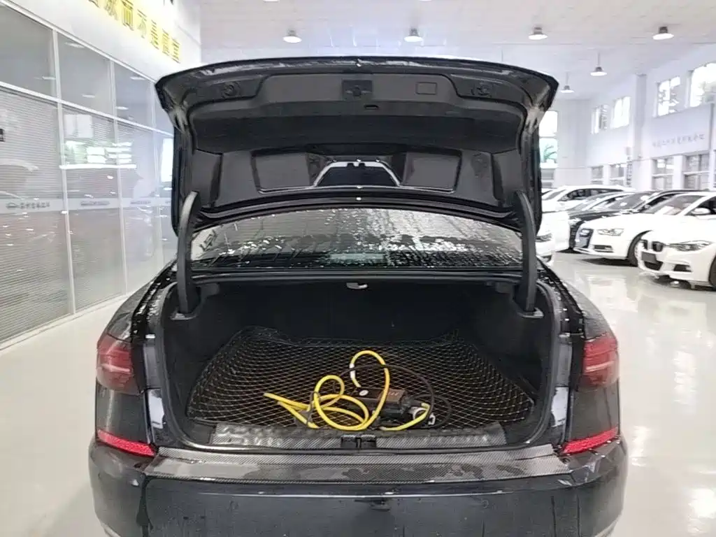 Volkswagen Passat PHEV — миниатюра 19
