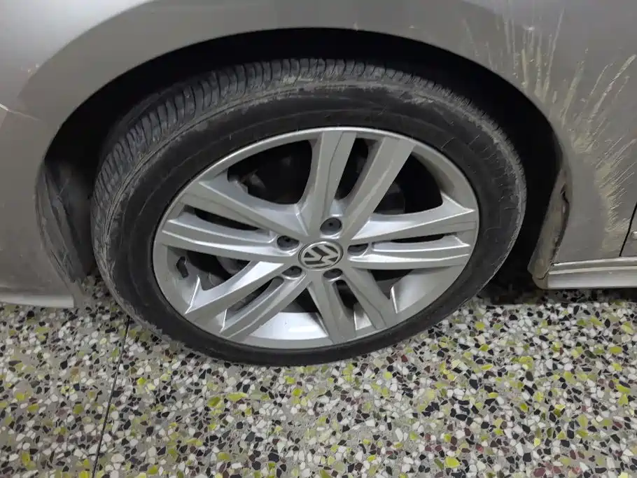 Volkswagen Sagitar — миниатюра 6