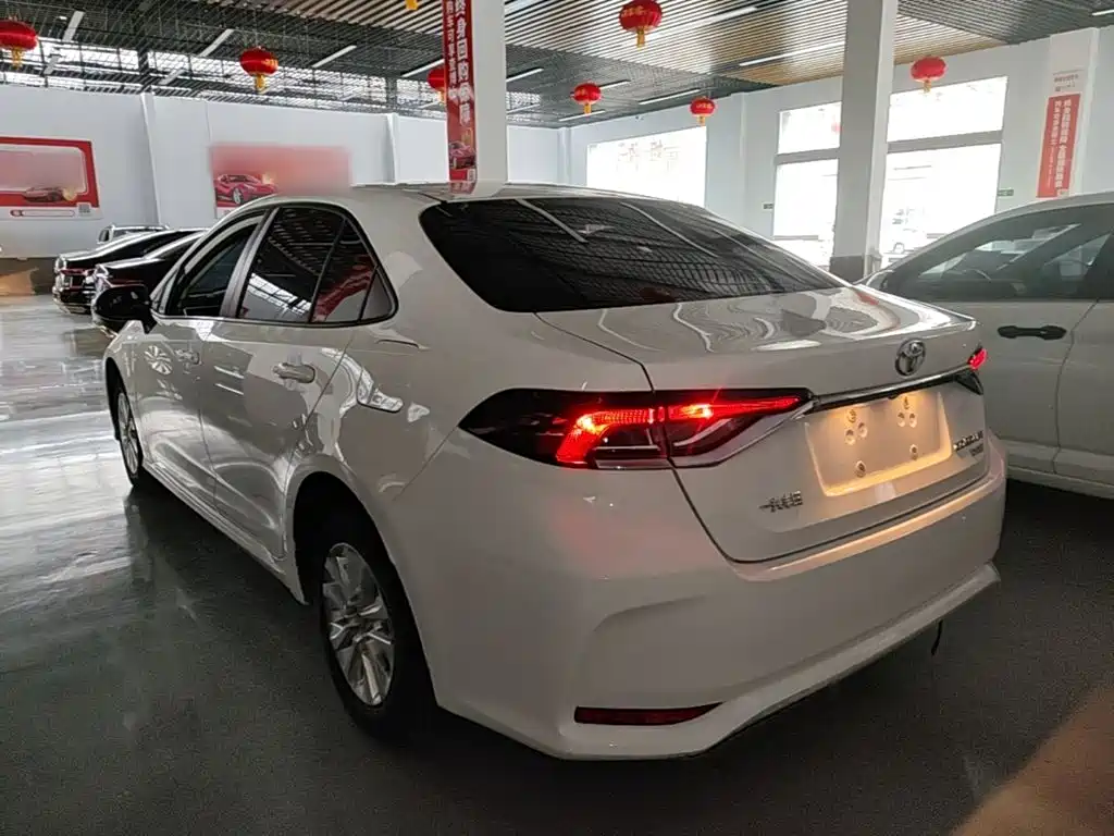 Toyota Corolla — миниатюра 5