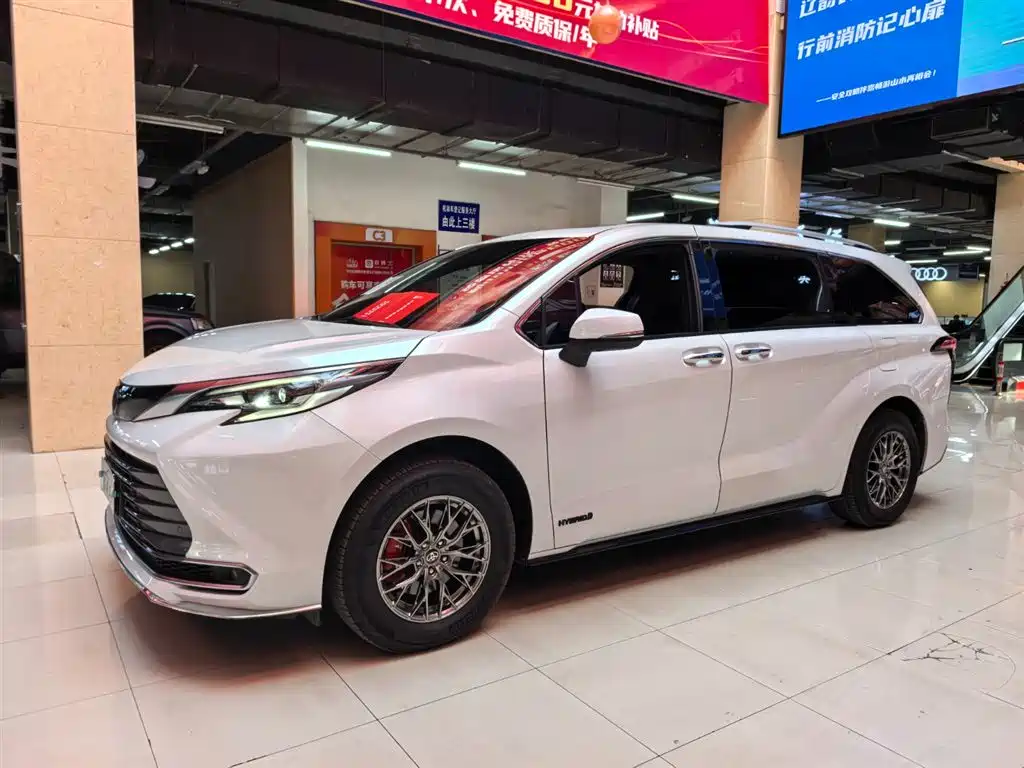 Toyota Sienna 2022