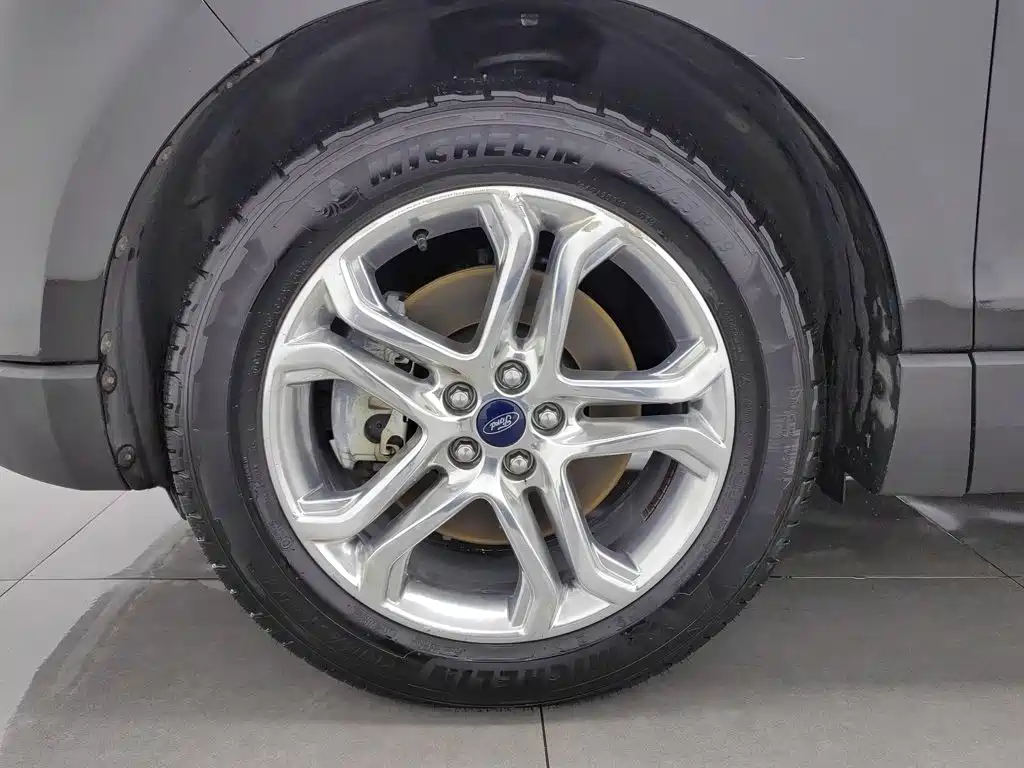 Ford Edge — миниатюра 17