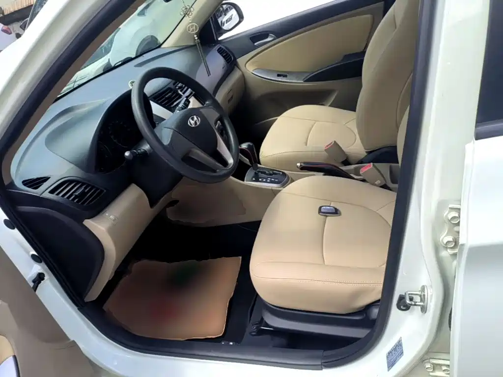 Hyundai Verna — миниатюра 15