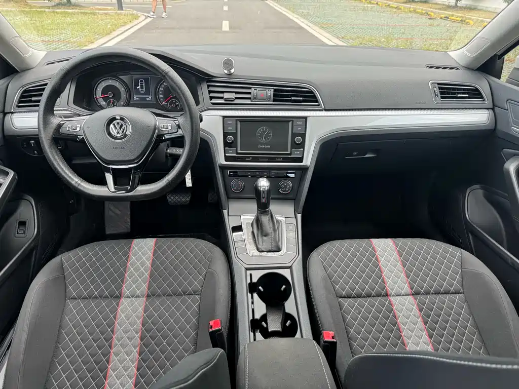 Volkswagen Lamando — миниатюра 8