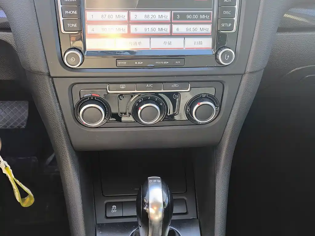 Volkswagen Golf — миниатюра 14