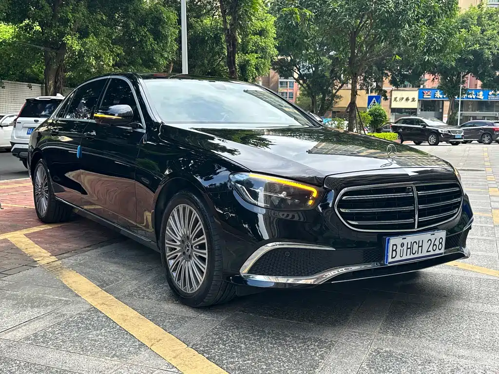 Mercedes-Benz E-Class — миниатюра 3