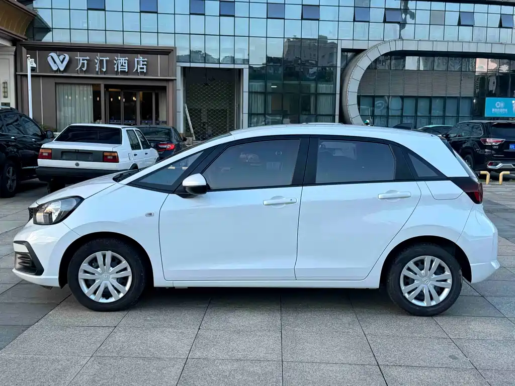 Honda Fit — миниатюра 20