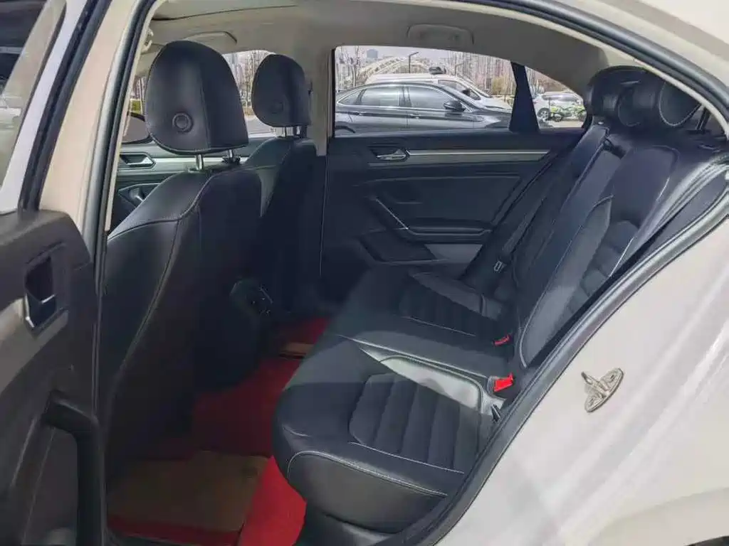 Volkswagen Lamando — миниатюра 8