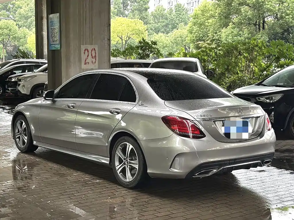 Mercedes-Benz C-Class — миниатюра 11
