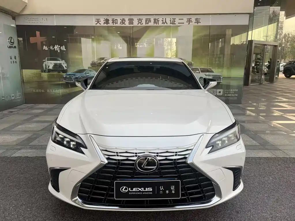 Lexus ES — миниатюра 2