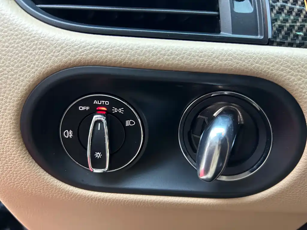 Porsche Macan — миниатюра 22