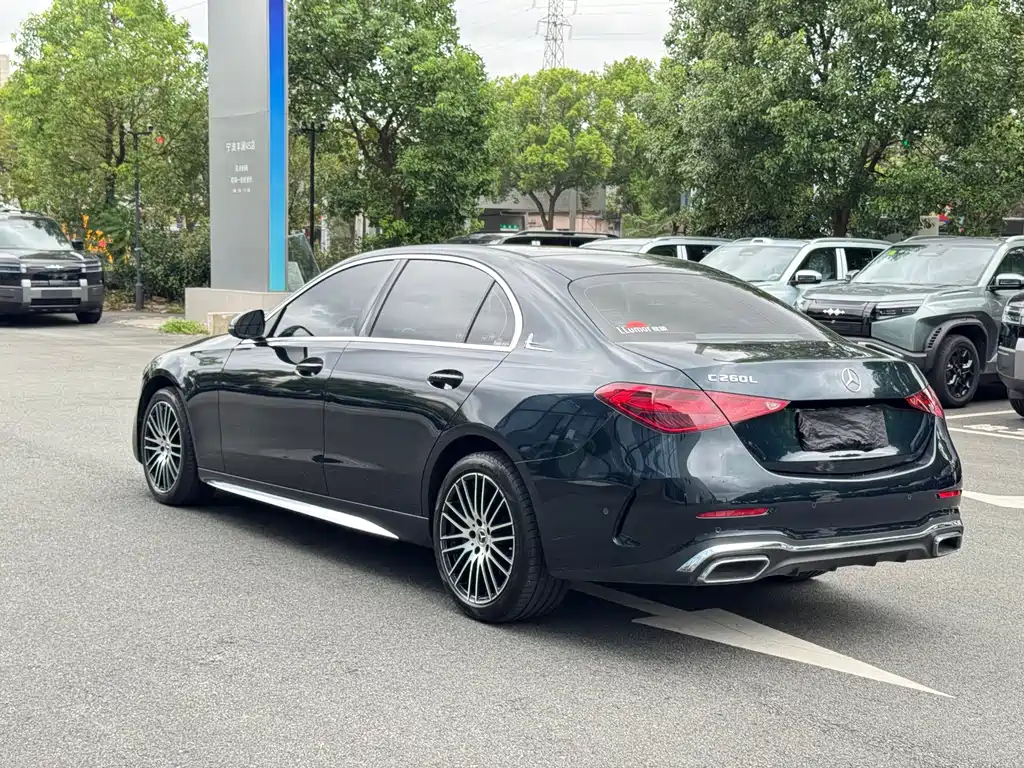 Mercedes-Benz C-Class — миниатюра 11