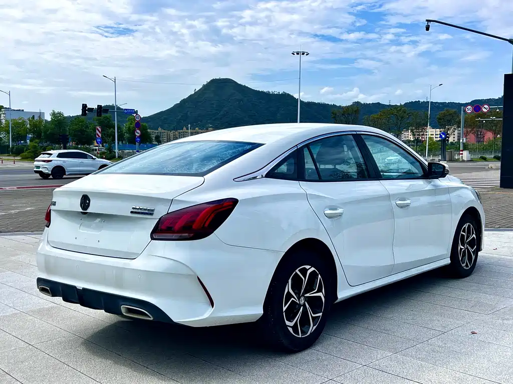 MG MG5 — миниатюра 9