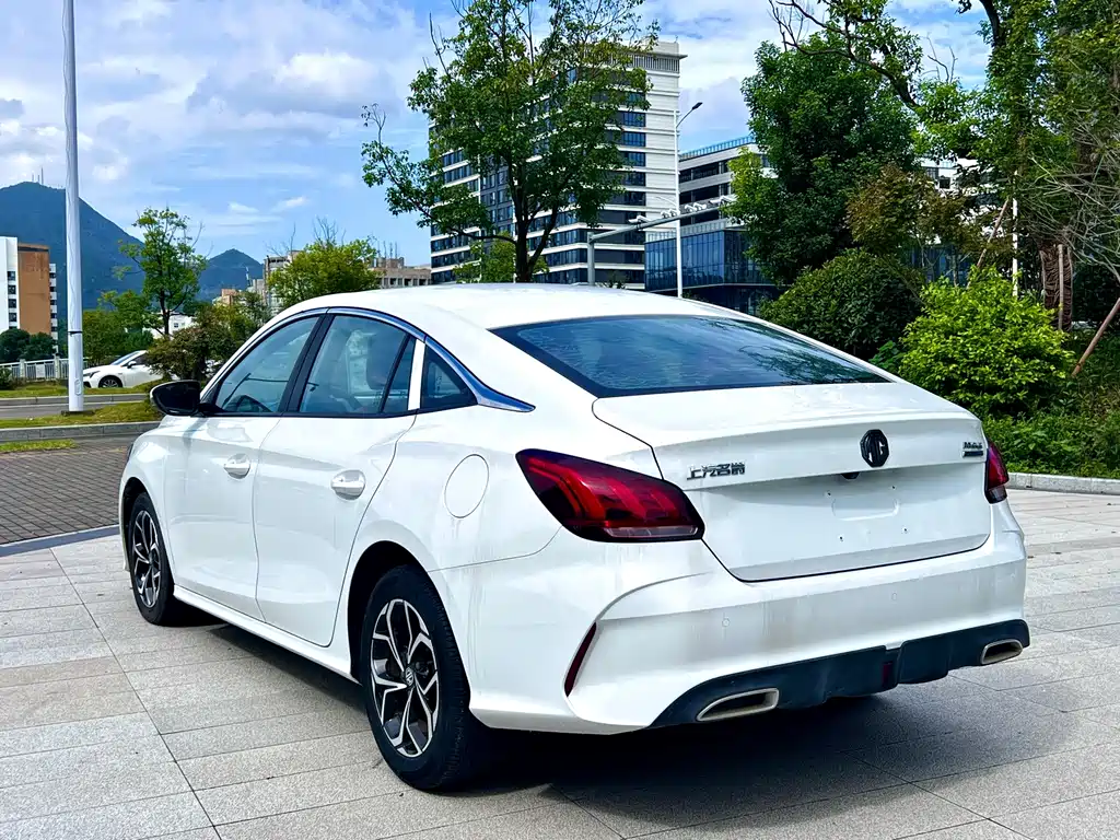 MG MG5 — миниатюра 7