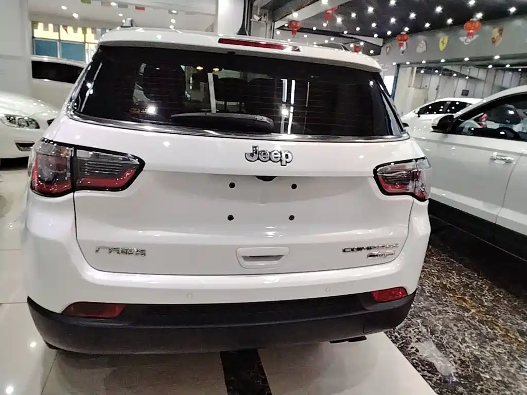 Jeep Compass — миниатюра 6